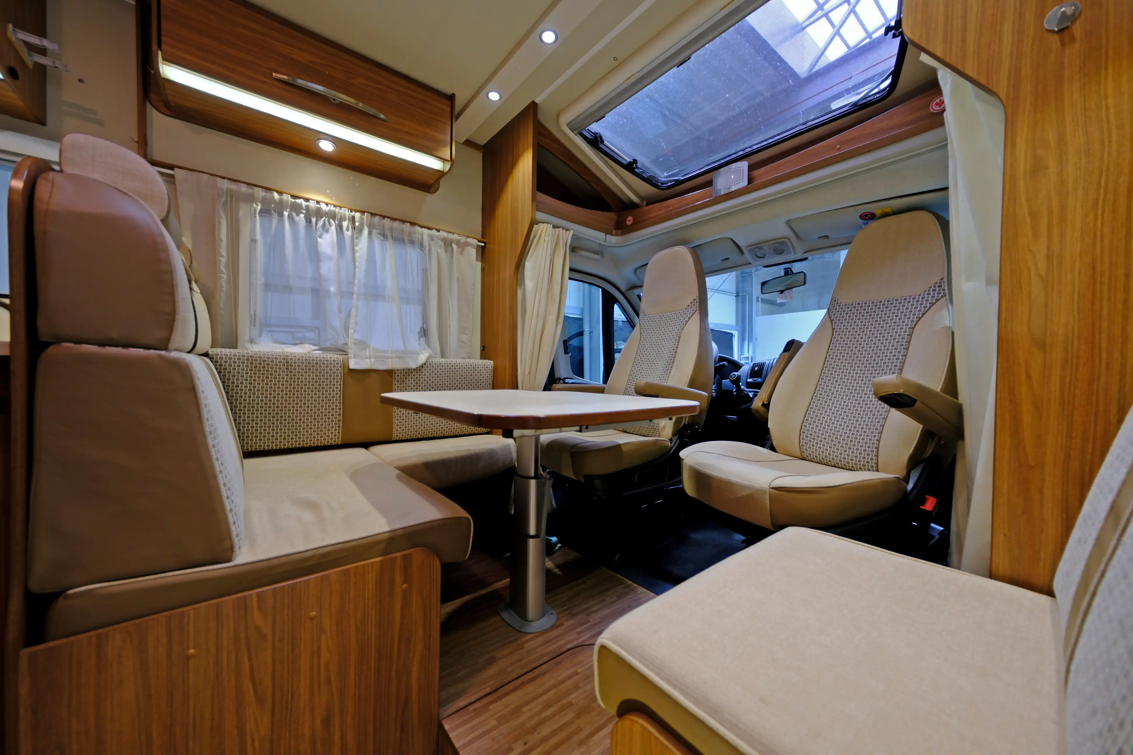 CARADO T 447
